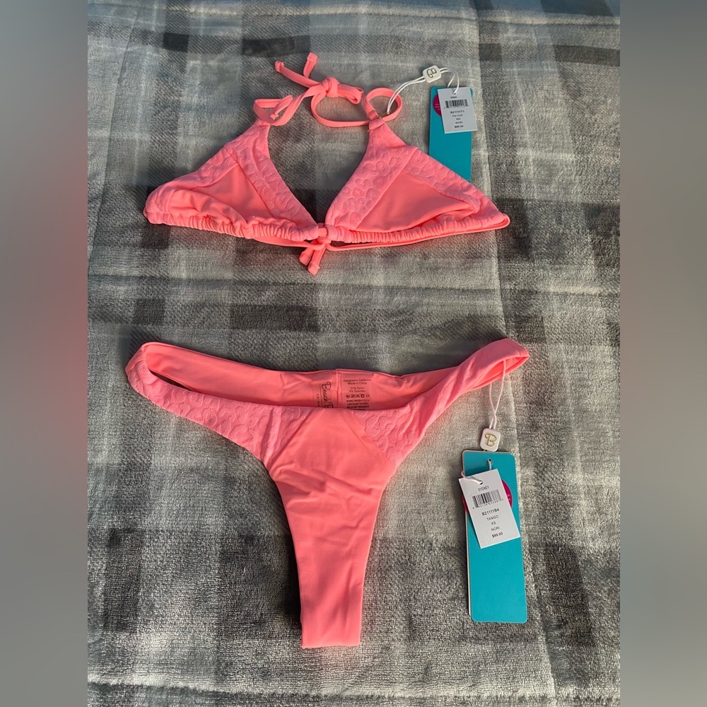 Beach Bunny bikini set. M top XS bottoms. NWT. New origami color